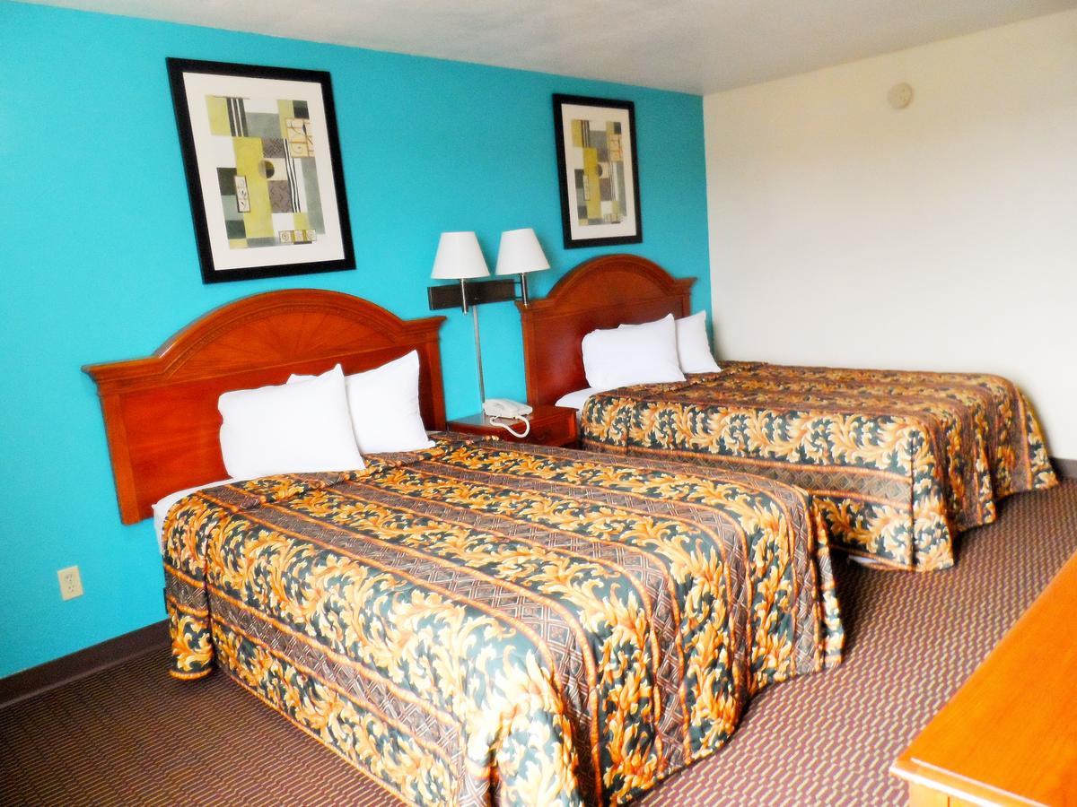 Courtesy Inn Del City Exterior foto